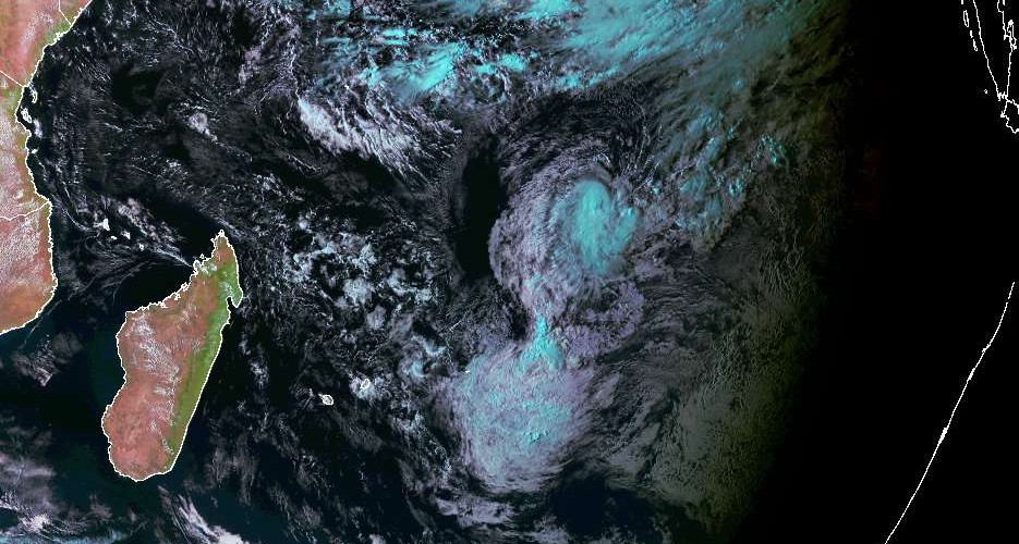 Tempête Tropicale n°1 au nord-est des Mascareignes le 15/09/2018 à 12z