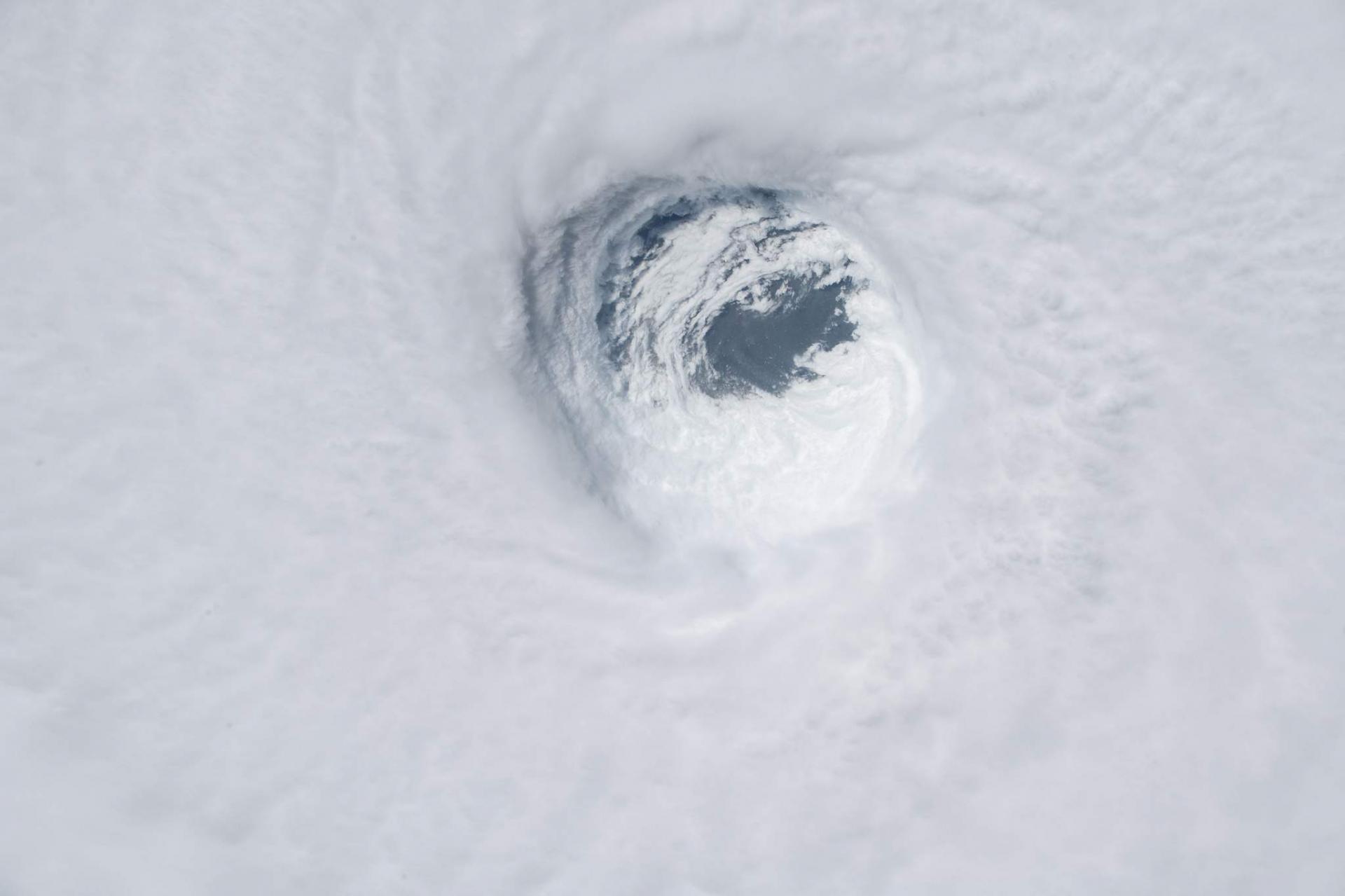 Œil de l'ouragan MICHAEL