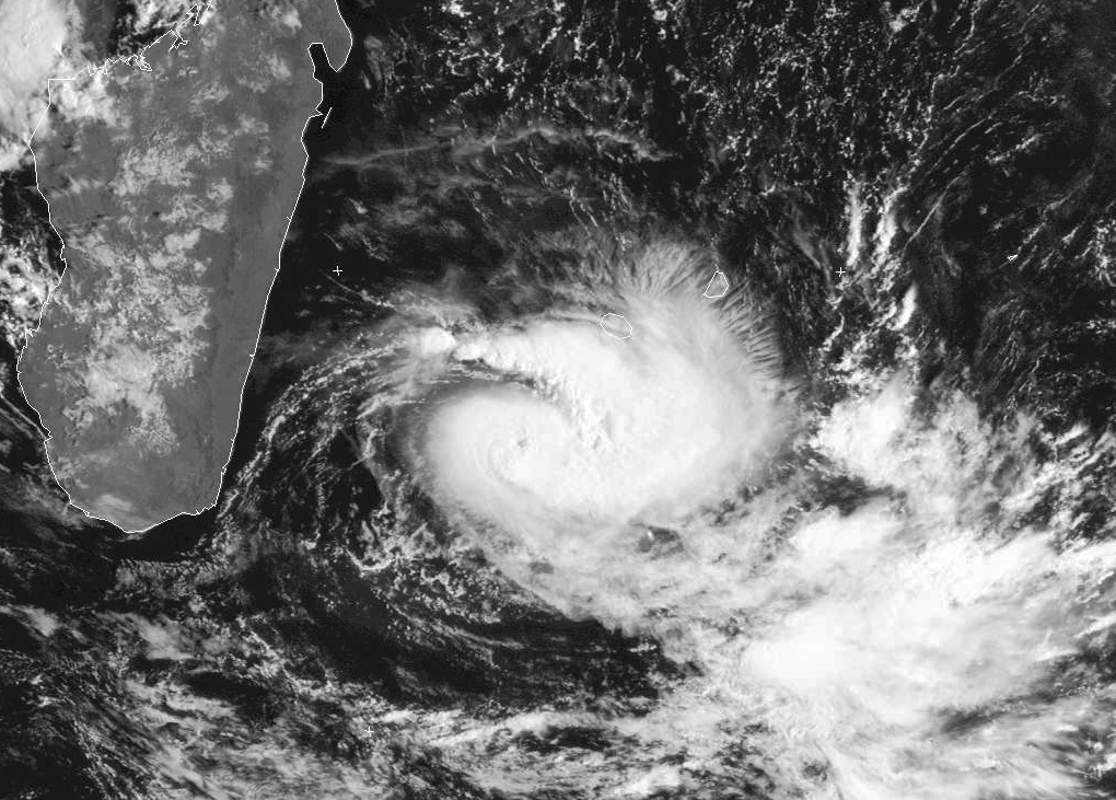 Cyclone CARLOS le 09/02/2017-METSAT7