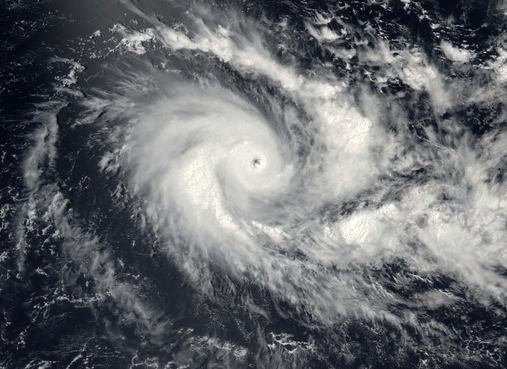 Cyclone Intense ÉMERAUDE le 17/03/2016-NPP