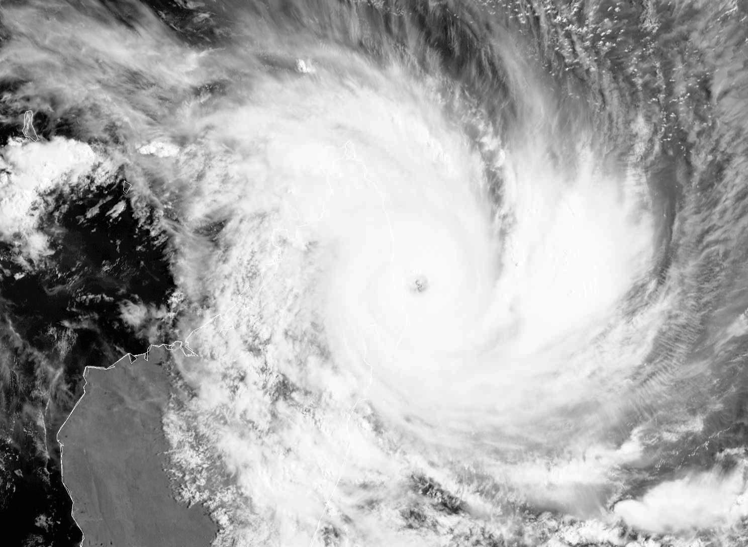 Cyclone Intense ENAWO le 07/03/2017-MSG1