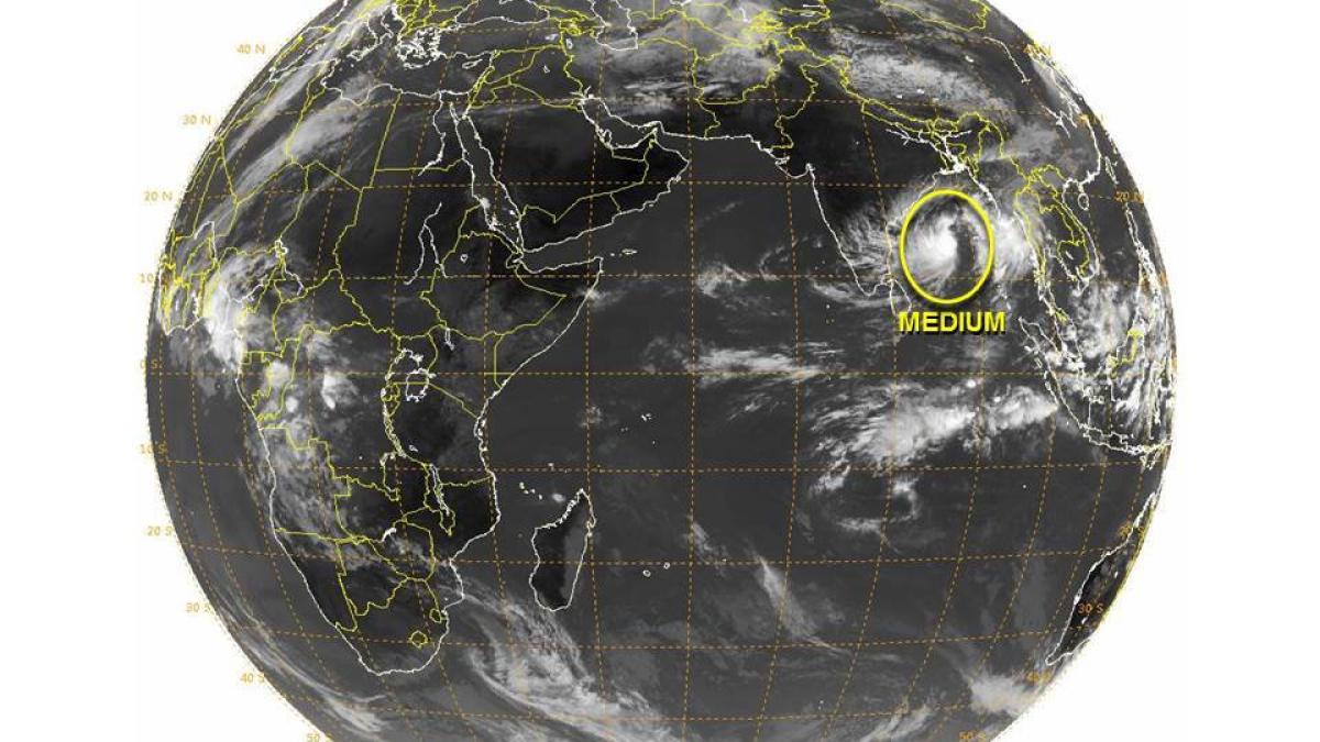 Suivi de la zone suspecte 91B - 05/11/14 à 13H30 gmt