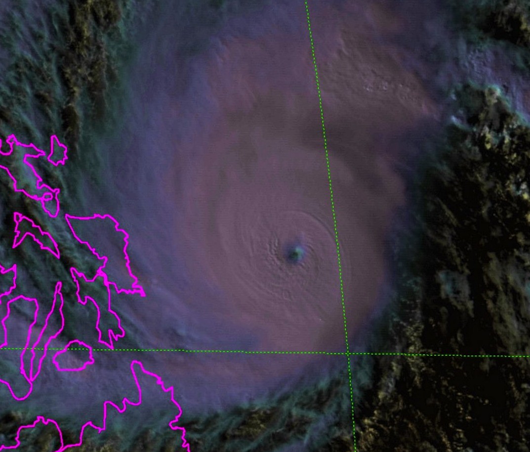 STY HAGUPIT : Analyse d'intensité à 15H GMT