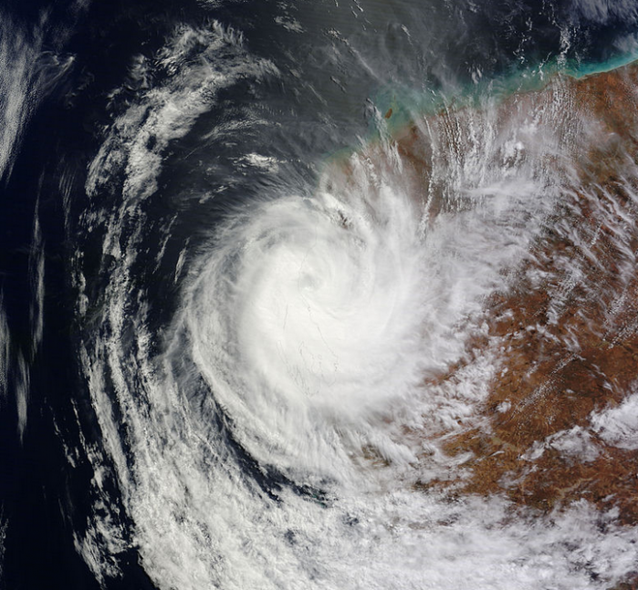 Cyclone OLWYN frappant l'ouest de l'Australie