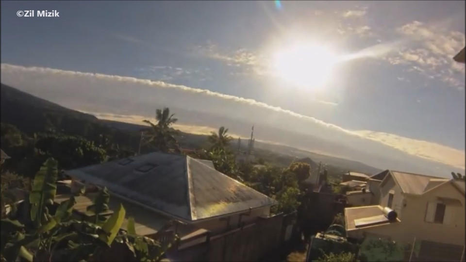Vidéo : Time lapse de la sublime formation nuageuse qui a survolé la Réunion mardi matin