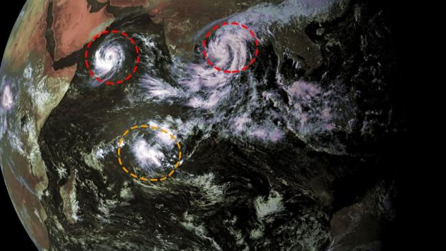 Tempêtes LUBAN et TITLI et zone suspecte près de Diego Garcia