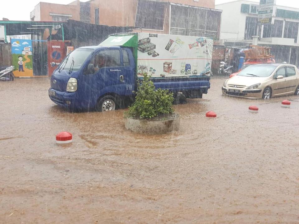 route inondées à Tananarive