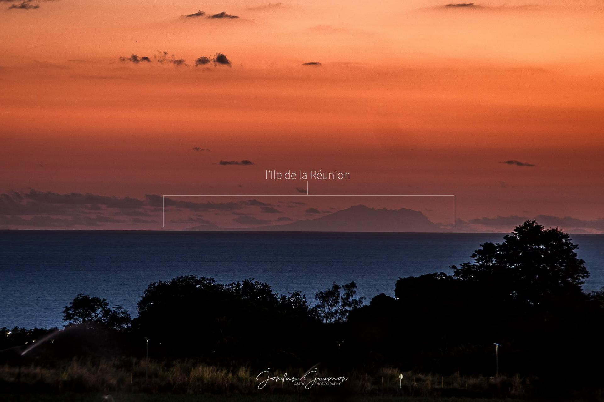 La Réunion visible depuis maurice