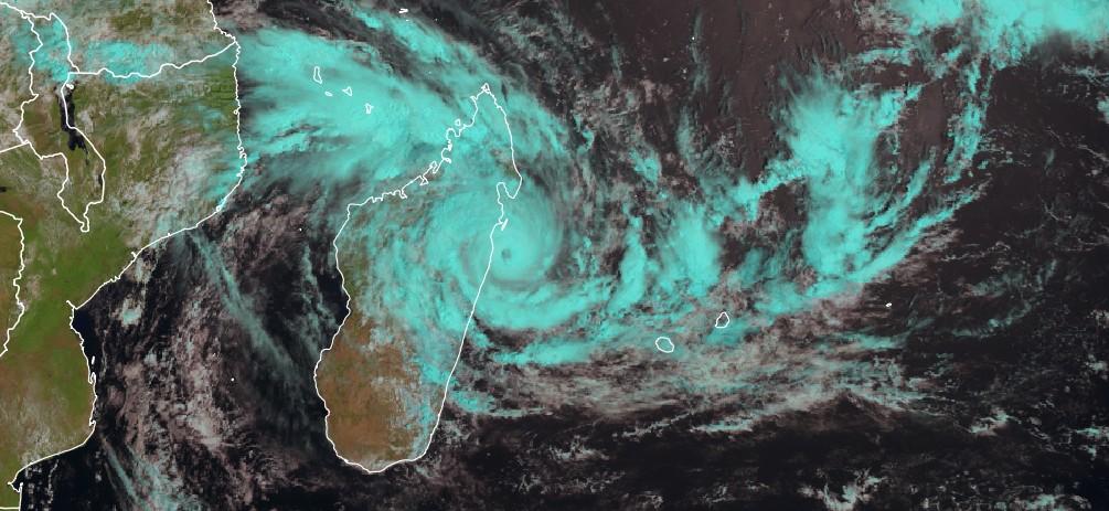 Le cyclone tropical AVA frappe Madagascar