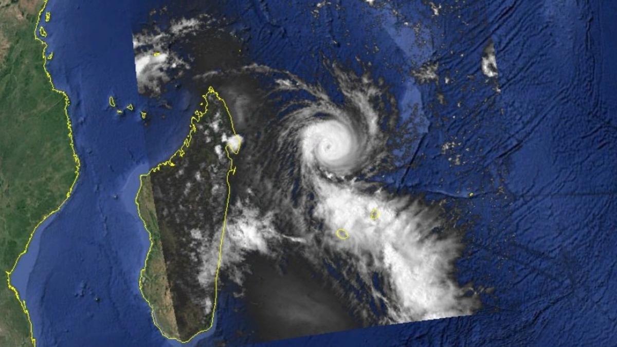L'année 1979 commençait mal pour la Réunion avec le cyclone BENJAMINE