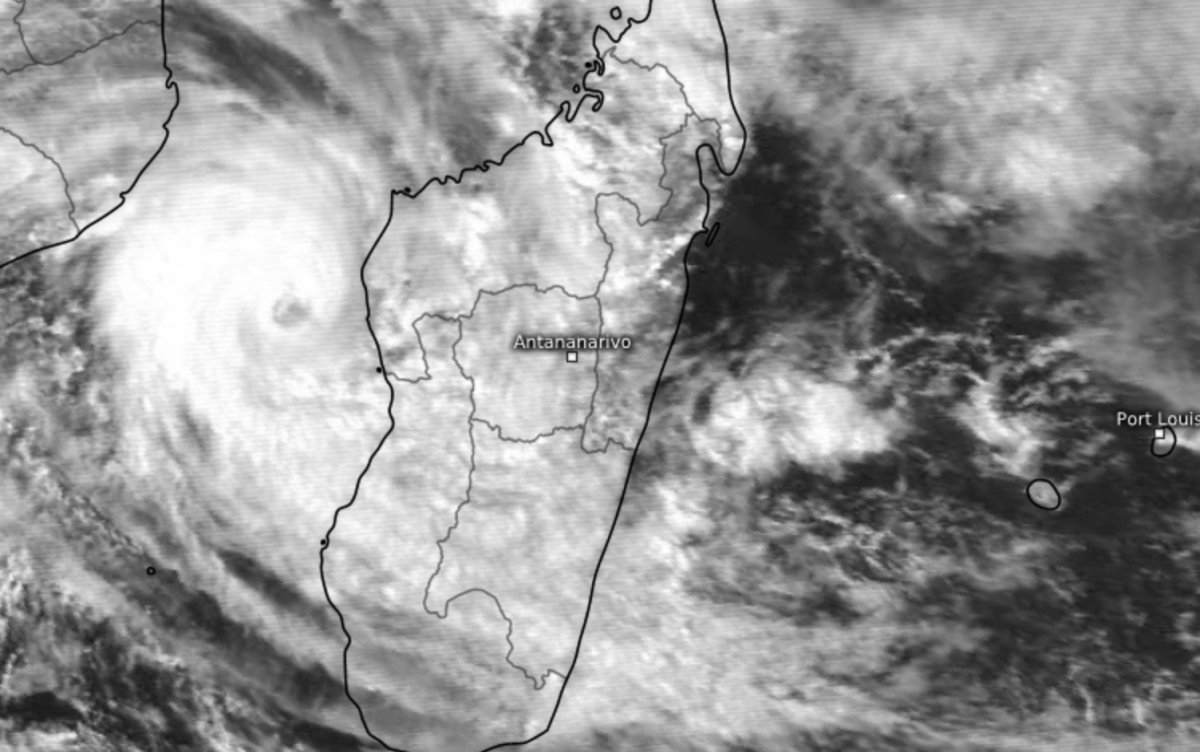 Cyclone Calasanjy 13 Janvier 1989