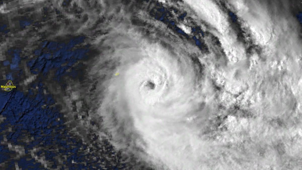 Cyclone CELINE (1979) : Revirement de situation et désastre pour Rodrigues
