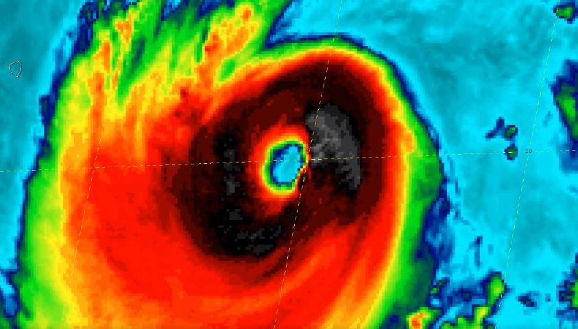 Vidéo : Magnifique animation de l’œil de l'Ouragan BUD