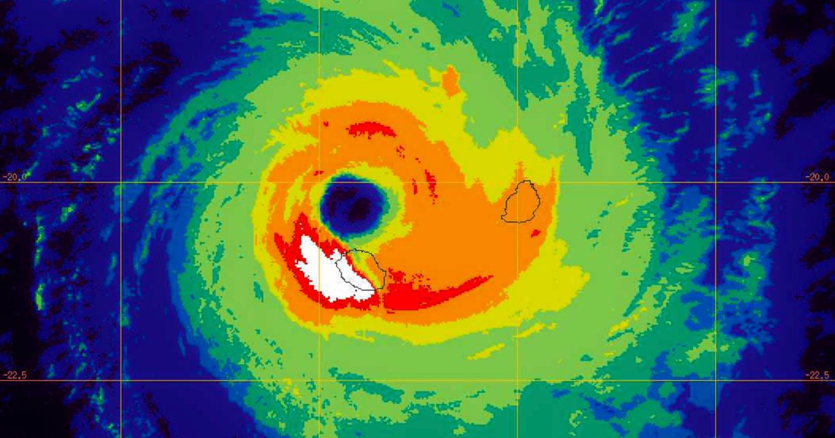 Cyclone dina la reunion