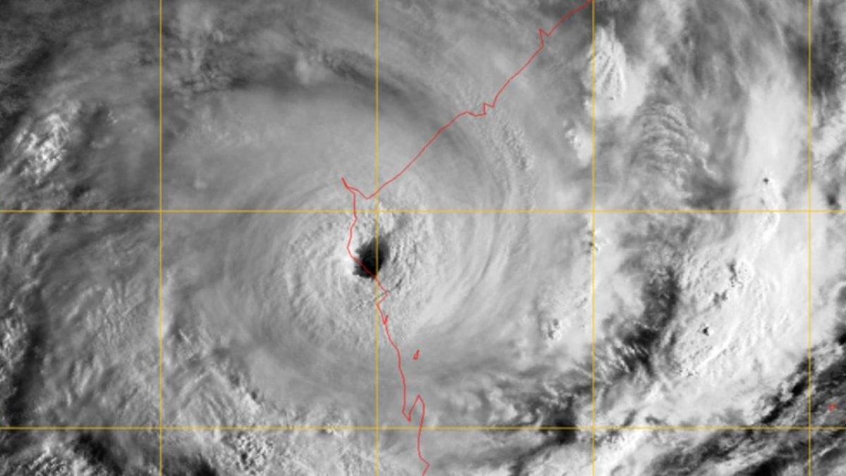 Eline, ce cyclone qui a parcouru 11 000 km et d'une durée de vie de 1 mois