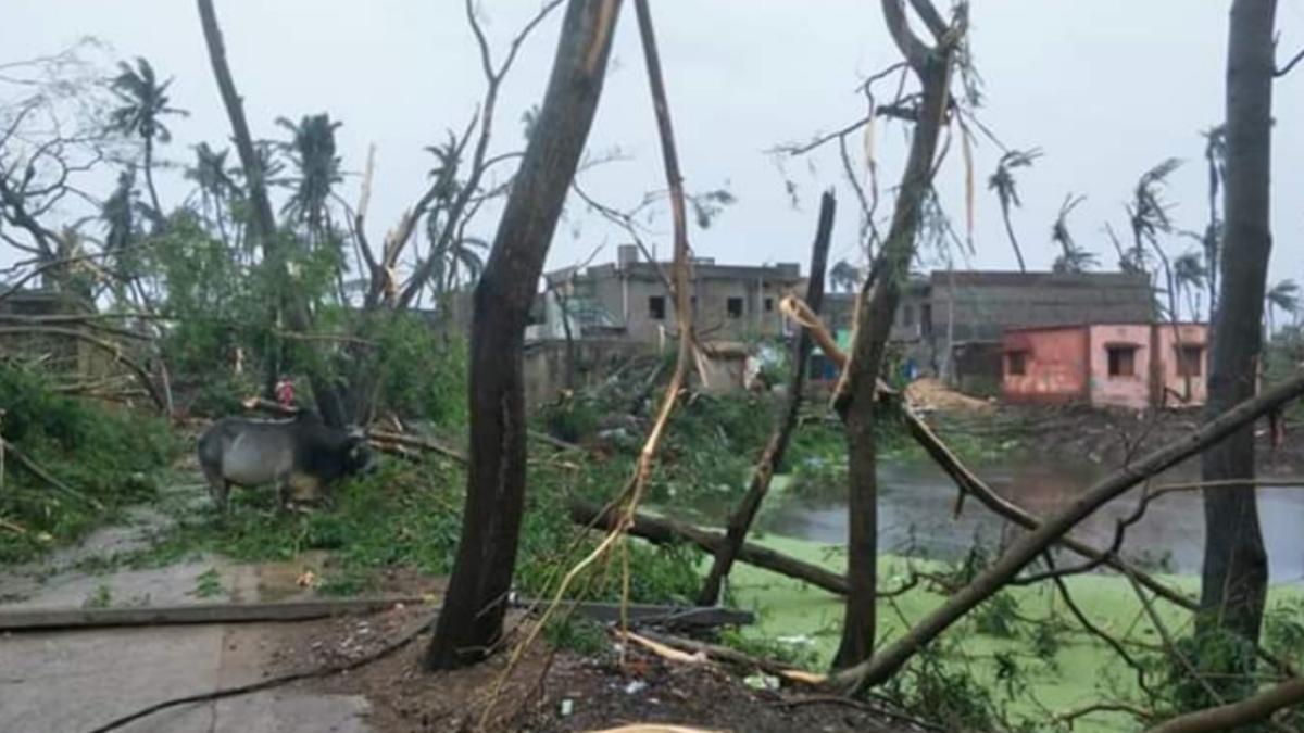 FANI est le premier cyclone d'avril à frapper aussi violemment l'Inde en 43 ans