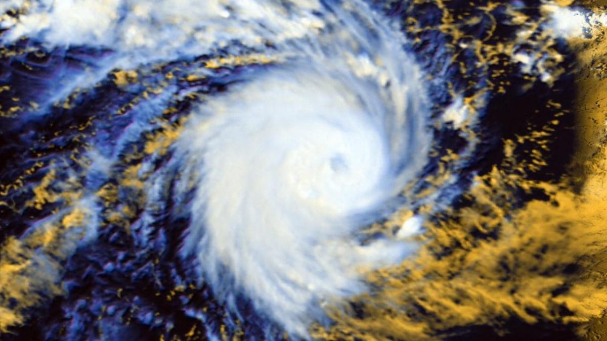Intensification rapide de Faraji qui pourrait devenir un cyclone intense