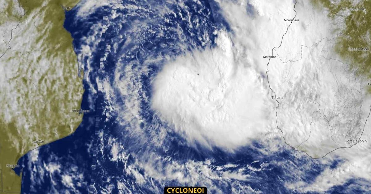 FREDDY redevient tempête tropicale tout en s'approchant de Madagasar