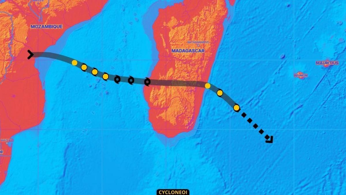 Alvaro, un stade de forte tempête inattendu et une trajectoire inversée