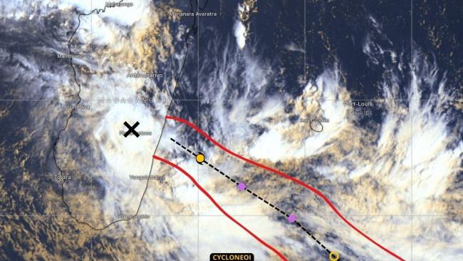 La dépression sur terre Alvaro traverse Madagascar d’Ouest en Est