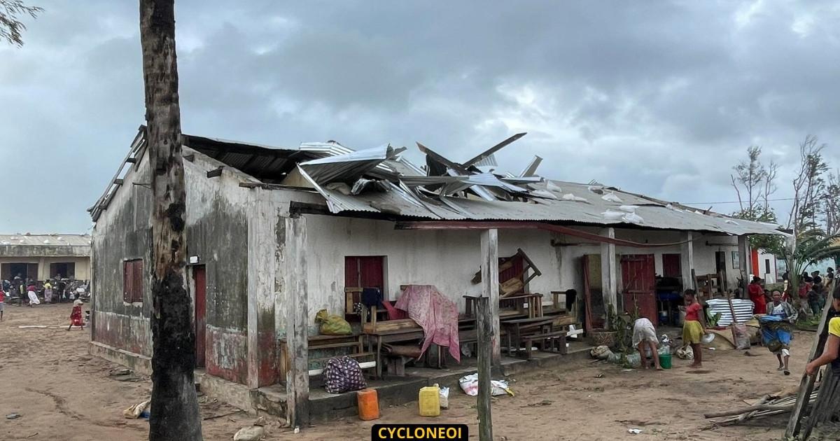 Cyclone tropical intense freddy frappe madagascar