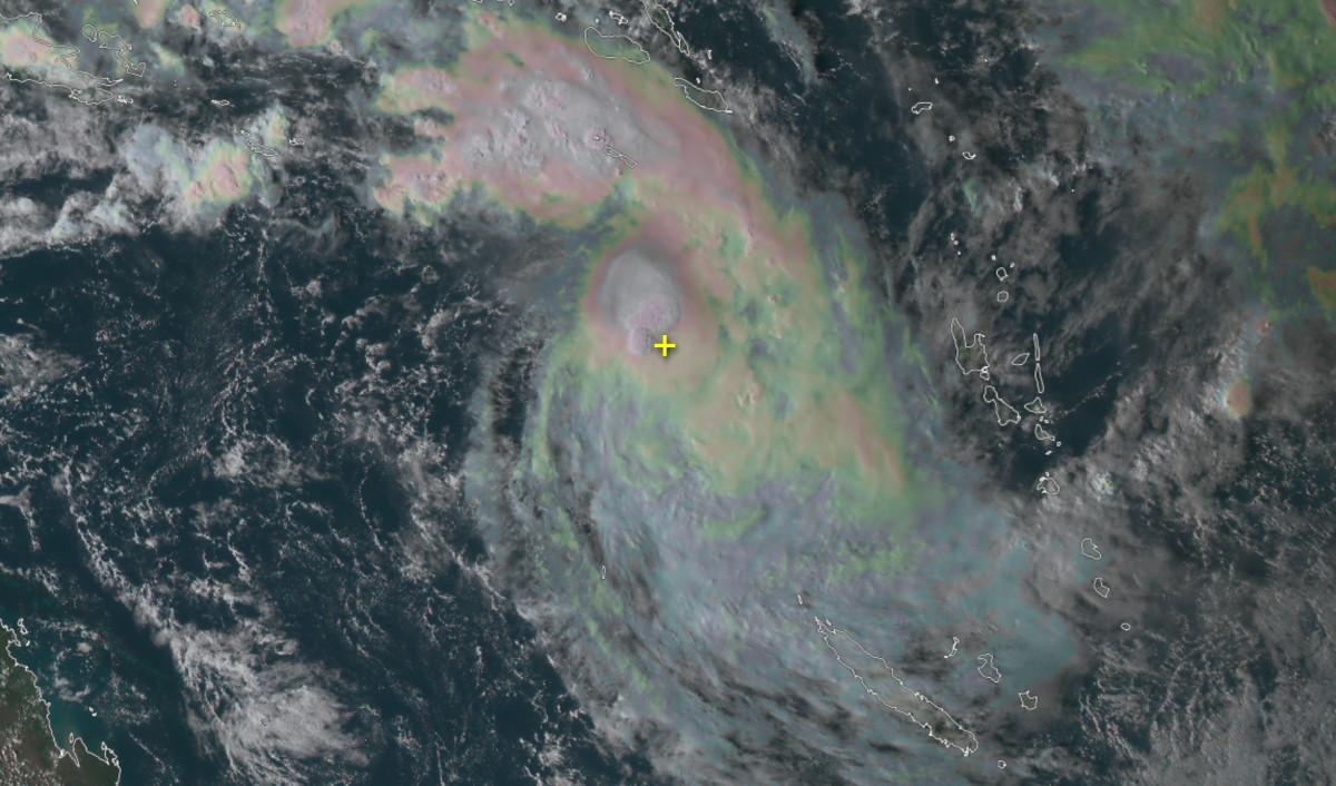 Cyclone tropical lucas