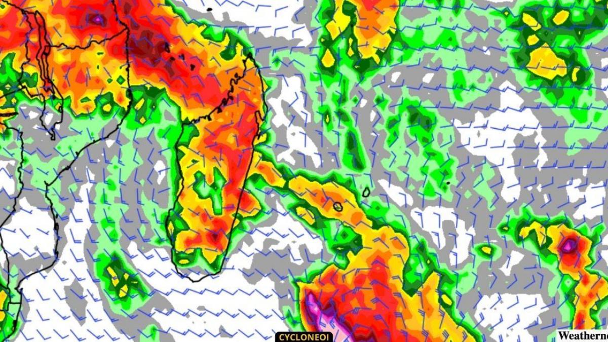 Pluies orageuses sur l'archipel des Comores, du vent et de la pluie à La Réunion