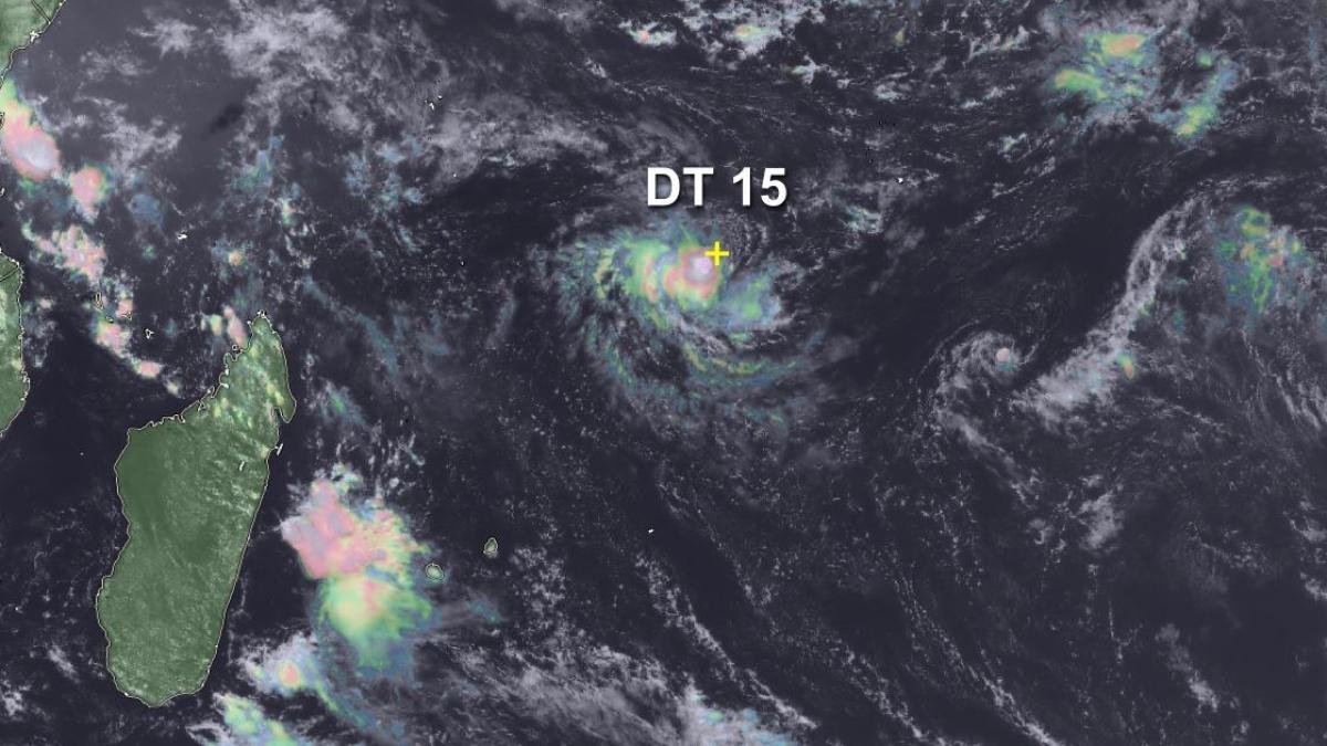 Dépression tropicale n°15 au Nord-Est des Mascareignes à l'avenir incertain