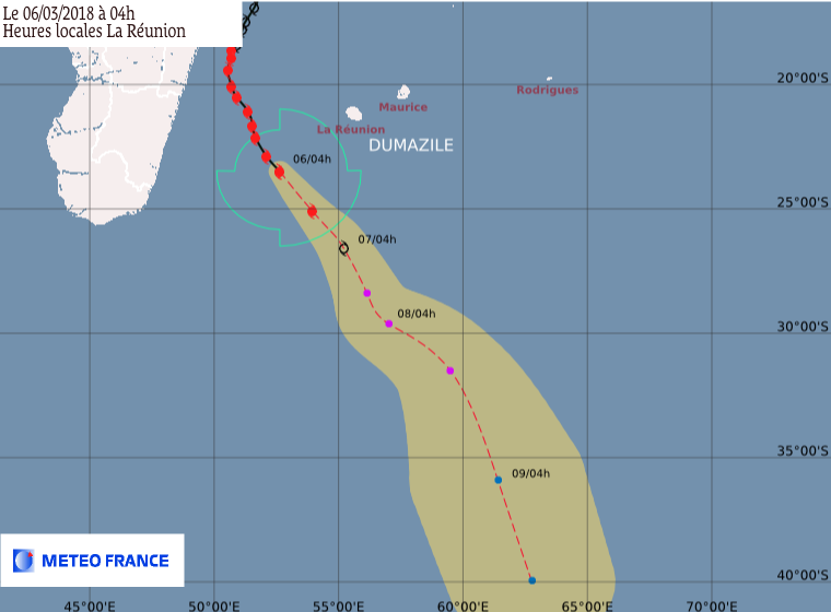 Prévision trajectoire et intensité DUMAZILE ©Météo France