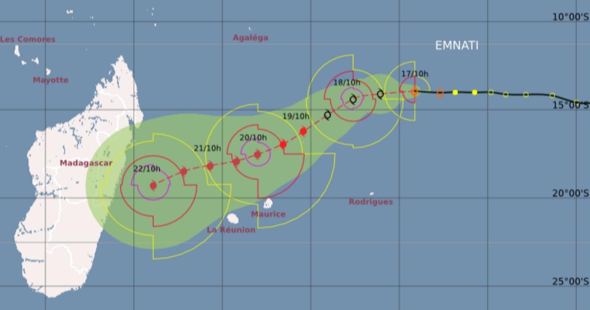 L'intensification est lancée pour la tempête tropicale Emnati
