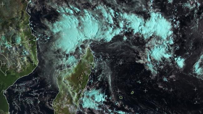 La ZCIT se réactive et orages à la Réunion et Maurice en cours de journée