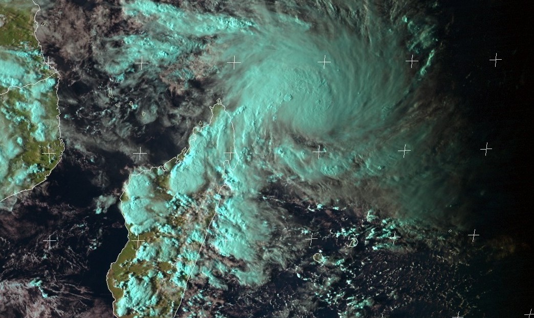 Futur Dumazile : La Réunion en Pré-Alerte cyclonique depuis 18h