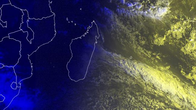 La Réunion : Un front froid génère de fortes pluies et des rafales à 100 km/h localement
