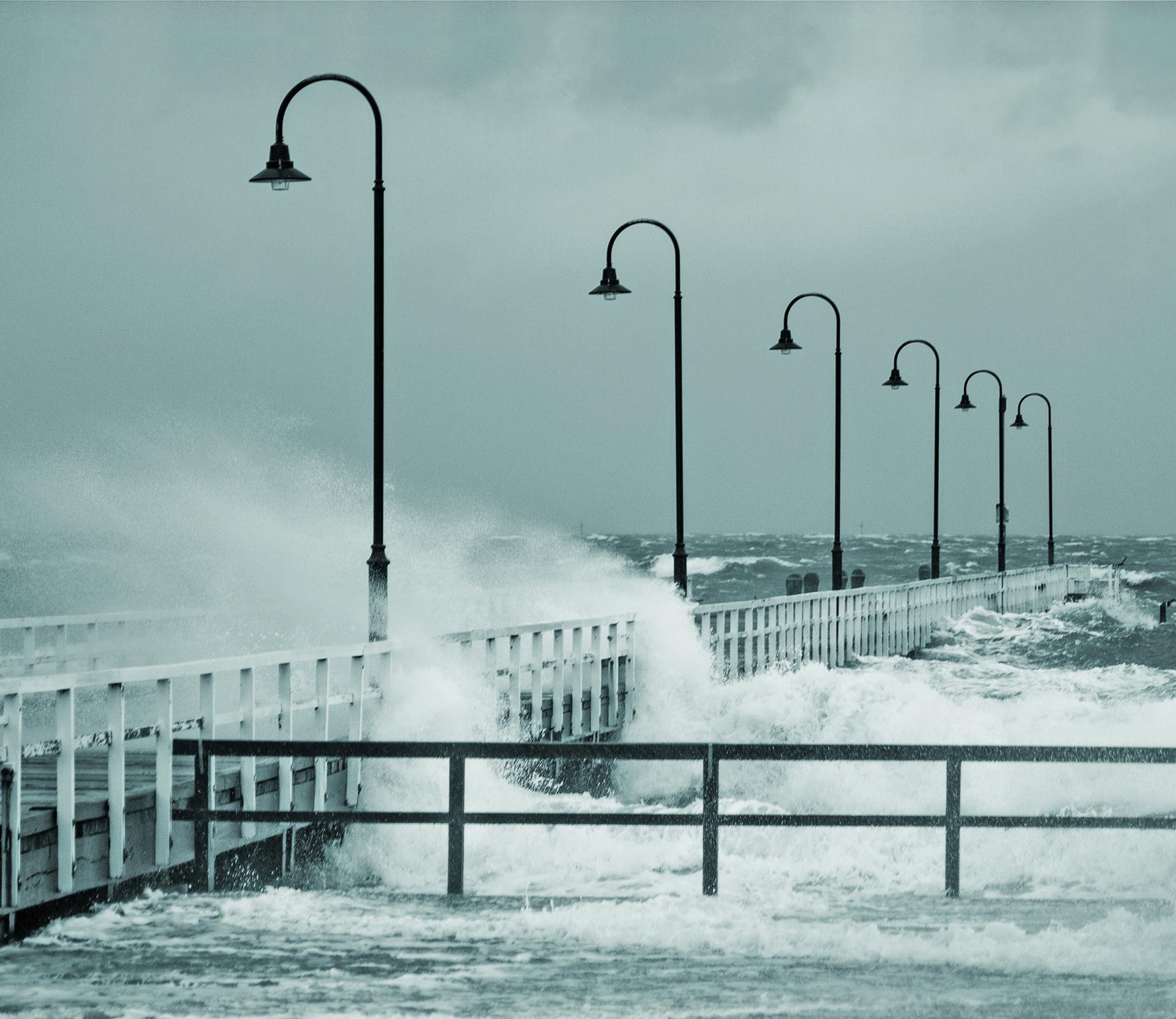 Effet d'un front froid à Kerford Road Pier dans l'Albert Park à Melbourne - 24/06/2014 ©BOM