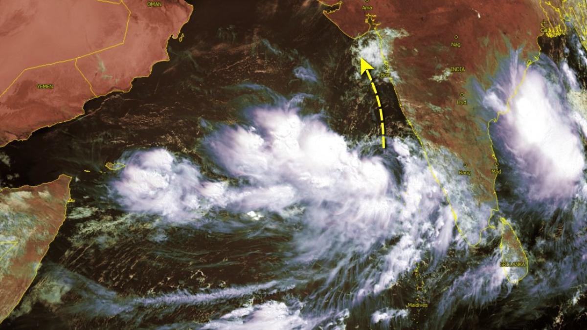 La future Tempête tropicale VAYU en vue dans l'océan indien Nord