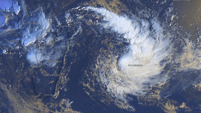 Dépression Tropicale n°4 : L'ensemble des Mascareignes en alerte cyclonique