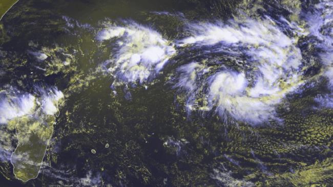 La cyclogenèse de la future tempête HALEH est lancée