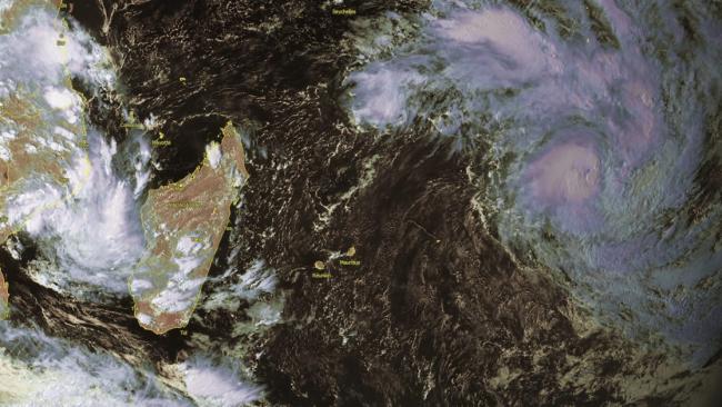 La forte tempête HALEH pourrait devenir un cyclone tropical intense
