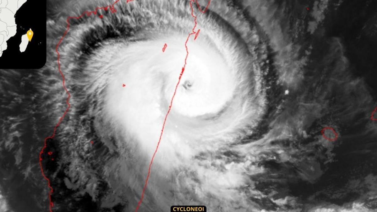 MANOU, le cyclone qui frappa Madagascar en plein mois de mai 2003