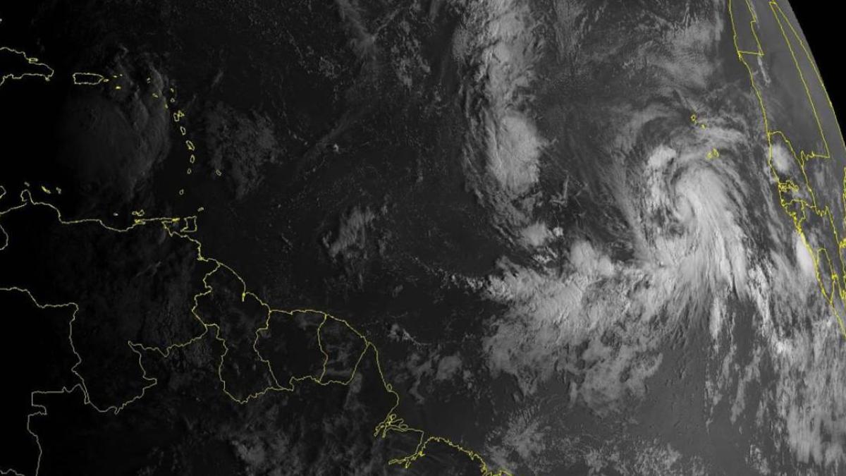 La tempête Lorenzo pourrait devenir un large et puissant ouragan