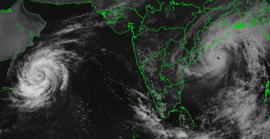 Deux cyclones tropicaux dans l'océan indien nord