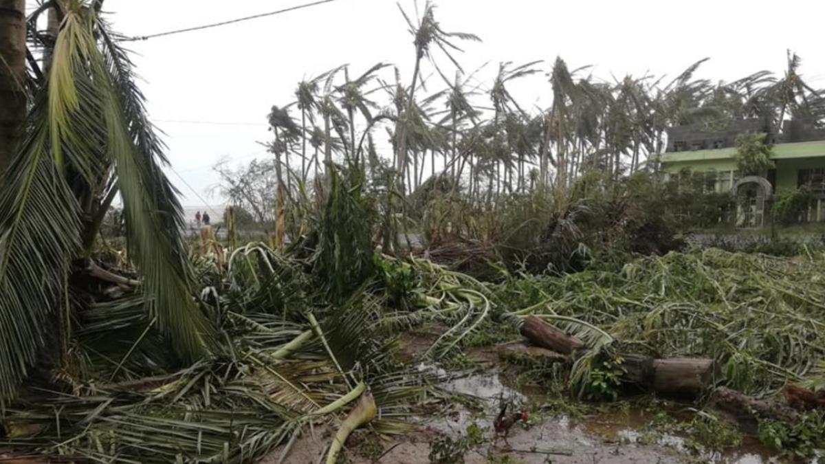 JOANINHA toujours cyclone tropical intense fait de la résistance