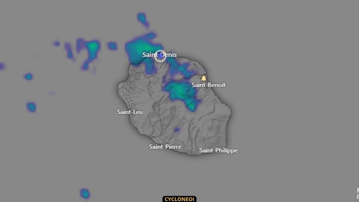De fortes pluies entrainent le basculement de la route du littoral