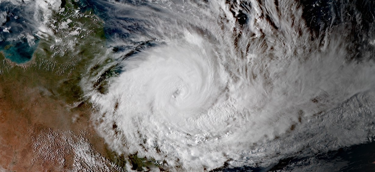 Le cyclone debbie se renforce avant de frapper australie