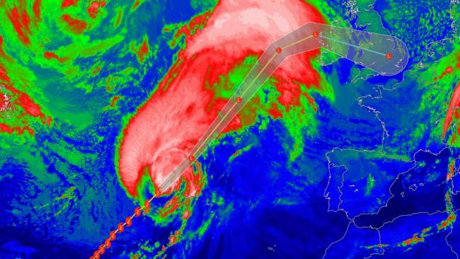 Lorenzo traverse les Açores et se dirige vers le Royaume Uni