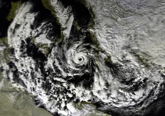 Medicane en Janvier 1995 ©NOAA