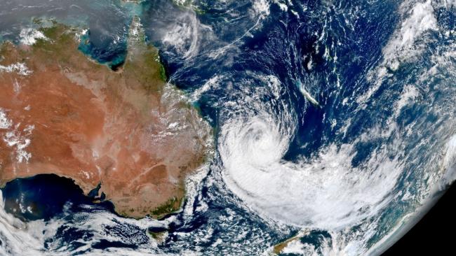 La tempête tropicale OMA pourrait effectuer un demi-tour en direction du Nord