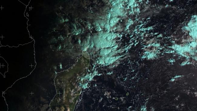 Cellules orageuses au Nord-Est de Madagascar dans le secteur des Seychelles