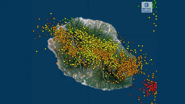 Foudroyante journée pour la Réunion avec plus de 1600 impacts de foudre relevés