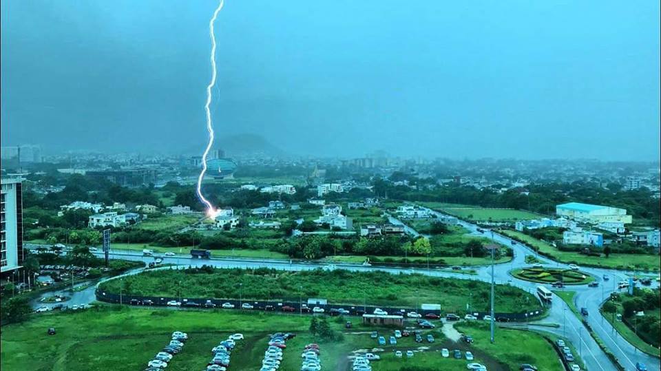 Orage à Maurice ce lundi 19/02/2018 ©Jagoo Kushal Girish)